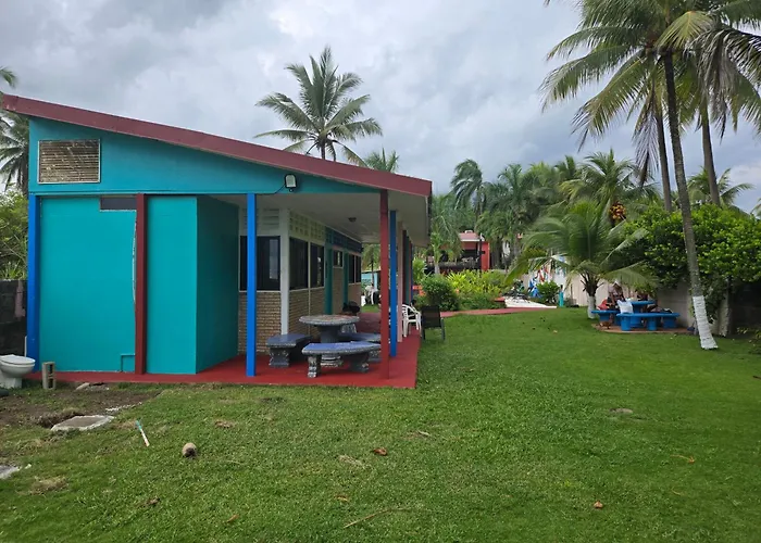 Jane'S Beach Resort